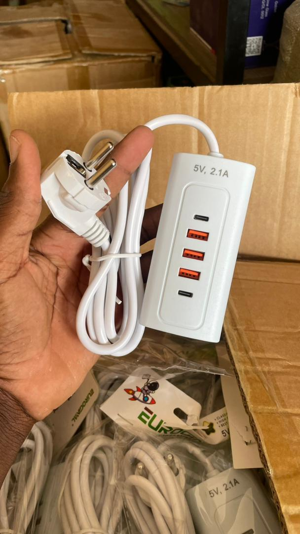 CHARGEUR MULI-PORT 5 EN 1
