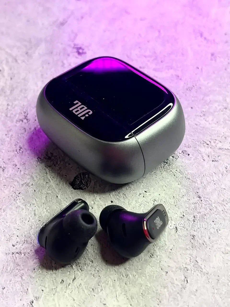 Ecouteurs JBL Tour 5 : Ecran Tactile + Réducteur de Bruit (ANC)