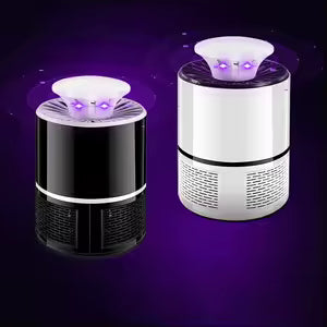 Lampe anti-moustiques allumée