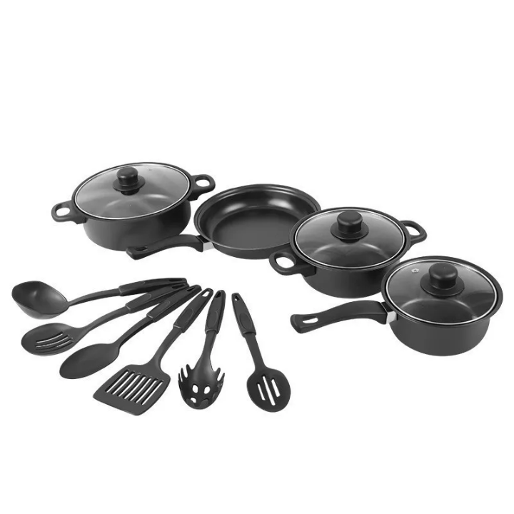 Moulinex Silver Crest 4500W + 4 casseroles + 6 cuillères
